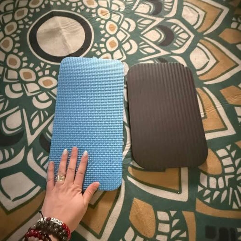 Foam Knee Pads for Gardening or Yoga lot bundle of 2